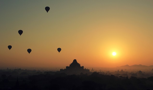 Du lịch Myanmar ngắm những đền tháp cổ kính ở Bagan
