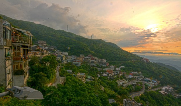 Du lịch Đài Loan thăm làng cổ Jiufen ngắm cảnh đẹp cổ tích