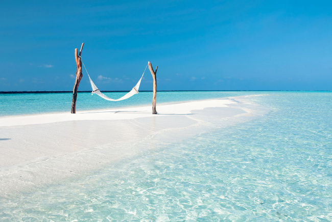 bí quyết du lịch bụi ở thiên đường biển maldives