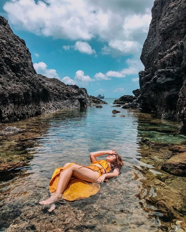 binh thuan phu quy island, binh thuan tourist destination, ‘catch the waves’ beautiful check-in points on phu quy island, thousands of likes are within reach