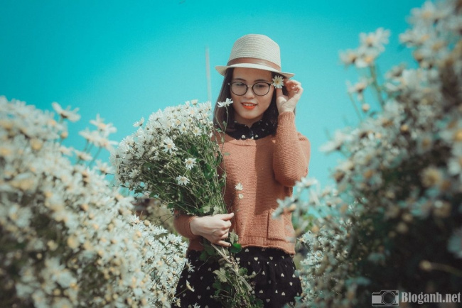 cách chụp ảnh đẹp, chụp hình với hoa đẹp, #15 cách chụp ảnh với hoa đẹp lung linh được các fashionista yêu thích