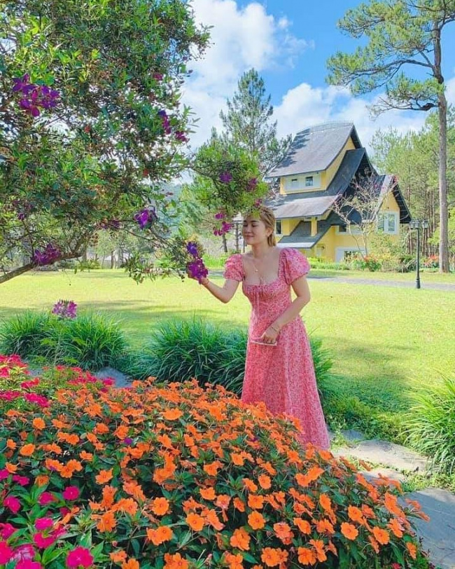 Review 10 Villa Hồ Tuyền Lâm giá rẻ, view sống ảo cực chất