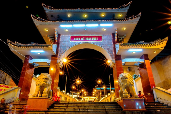 Thăm Chùa Bà Châu Đốc – nơi linh thiêng nổi tiếng ở An Giang