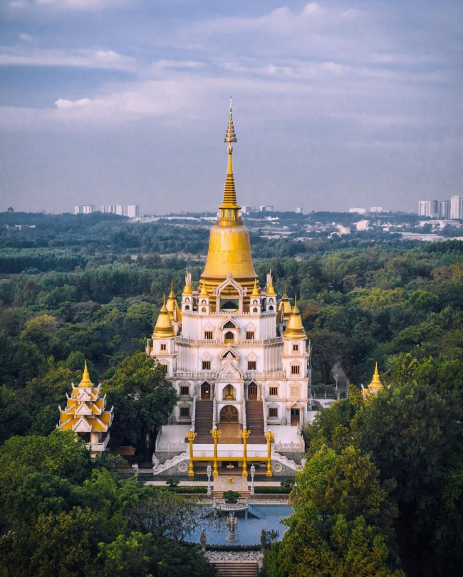 Check-in chùa Bửu Long – chốn tiên cảnh ngay giữa Sài Thành