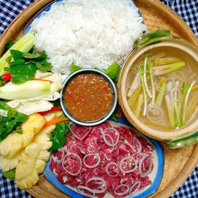 10 quán lẩu bò nhúng dấm Sài Gòn được review ngon nhất