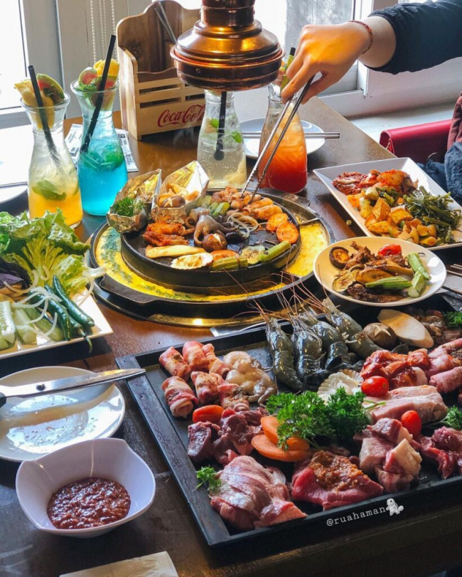 Buffet Korean Grill – Buzza BBQ nhà hàng lẩu nướng Hàn Quốc nổi tiếng Sài Gòn