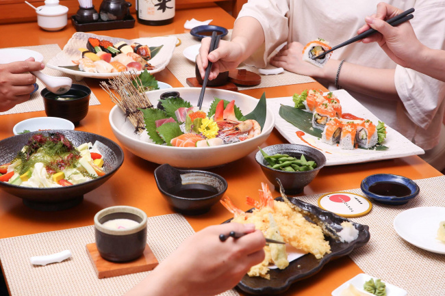7 quán sushi quận 7 ăn ngon “miễn chê”, giá hợp lý, không gian đẹp