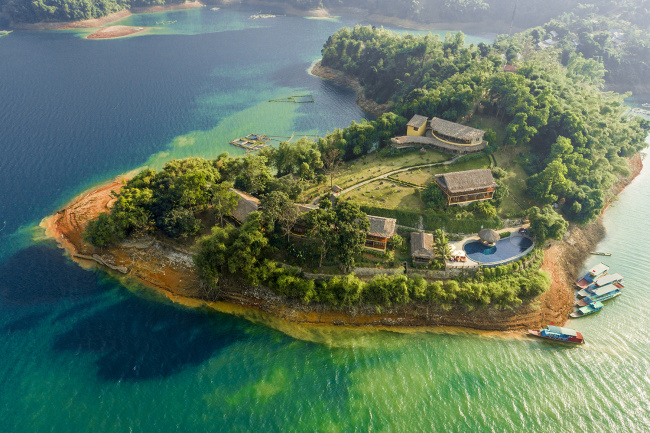 Review Mai Châu Hideaway Resort: Viên ngọc giữa lòng hồ Hòa Bình
