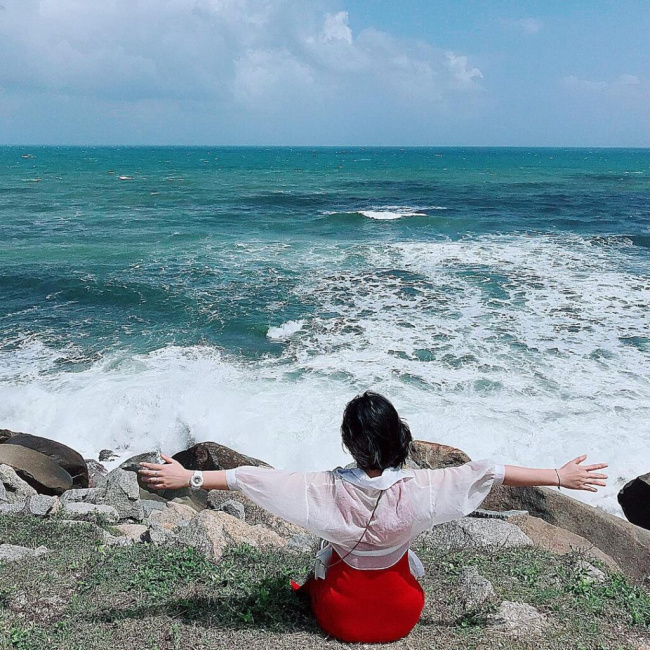 Sống ảo tại bãi Môn Phú Yên: Biển xanh, nắng vàng, góc check in đẹp