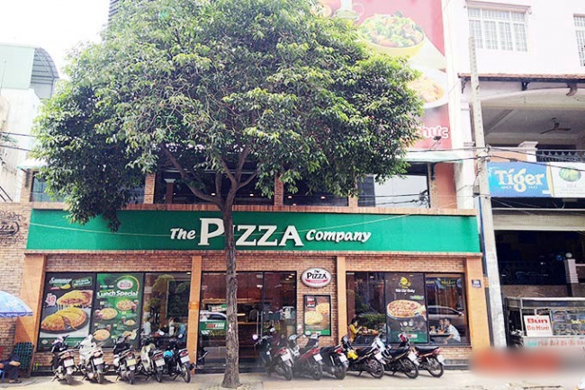 Review The Pizza Company Phan Xích Long từ A-Z: menu, không gian, giá cả…