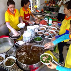ngrënia dhe pirja në Saigon, sintetizimi i 10 restoranteve jashtëzakonisht të famshme pho në Saigon, të ngrënit është dashuri