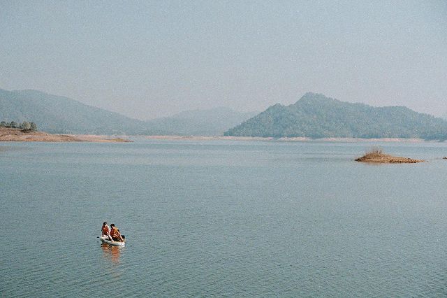 Sống ảo cháy máy giữa hồ Hàm Thuận – bức tranh thủy mặc yên bình