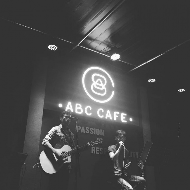 địa chỉ ăn uống hà nội, abc cafe – quán cafe dành cho những người yêu âm nhạc