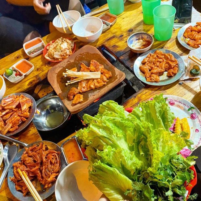4 địa điểm ăn nướng ngói Hà Nội ngon ngây ngất giá sinh viên