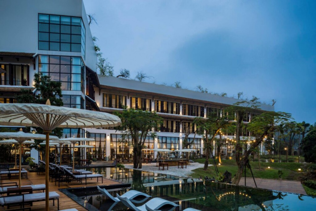 TOP 7 khách sạn 5 sao ở Huế đẹp tựa cung đình bên sông Hương