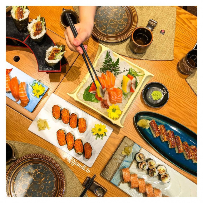 ẩm thực hà nội, review nhà hàng hatoyama nguyễn chánh với menu và giá (mới)