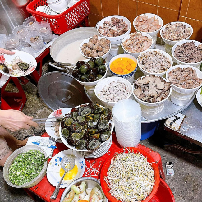 List 9 quán cháo đêm Sài Gòn ngon, rẻ siêu hút dành cho ‘cú đêm’