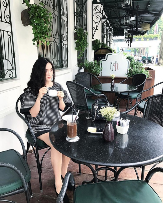 review la terrasse – quán cafe phong cách pháp giữa lòng hà nội