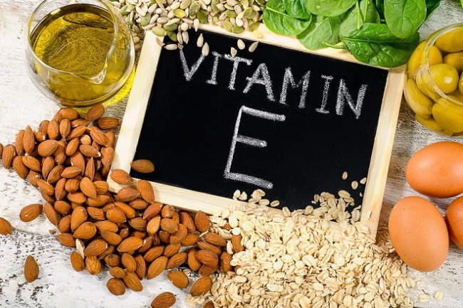 [Review] Vitamin E trị quầng thâm mắt: Top 6 công thức an toàn và hiệu quả tại nhà