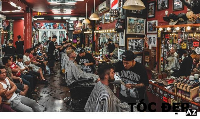 Cắt tóc nam Hàn Quốc TPHCM: Khi bước vào tiệm cắt tóc nam Hàn Quốc của chúng tôi tại TPHCM, bạn sẽ được chào đón bởi sự chuyên nghiệp và tận tâm của đội ngũ thợ tóc. Với tay nghề cao và khả năng tư vấn tốt nhất, bạn sẽ được cắt tóc đúng ý và trở thành tâm điểm của mọi ánh nhìn.