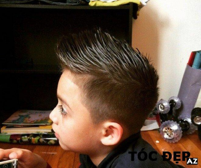 kiểu tóc, [review] 15 kiểu tóc đẹp cho bé trai mặt tròn: cách “mix” đồ chuẩn “soái ca” nhí