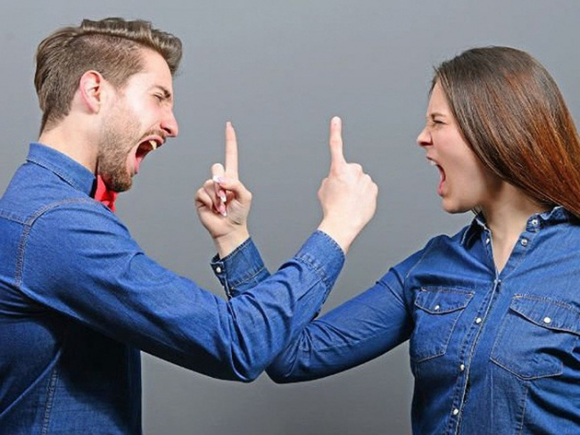 9 lý do phổ biến khiến các chàng muốn giữ bí mật mối quan hệ của mình