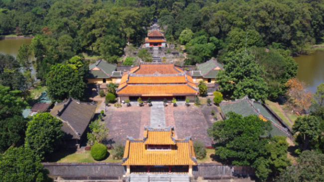 hue tourism, king minh mang, nguyen dynasty, tomb of the emperor with the most children in vietnamese history