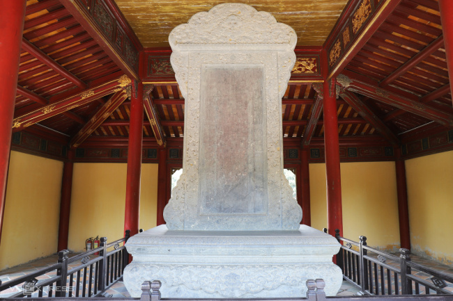 hue tourism, king minh mang, nguyen dynasty, tomb of the emperor with the most children in vietnamese history
