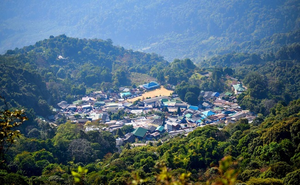 mới lạ! hành trình về bản làng hmong trên đồi doi pui thái lan