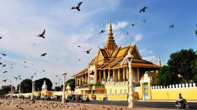 Một Vòng Khám Phá Phnom Penh Xứ Campuchia