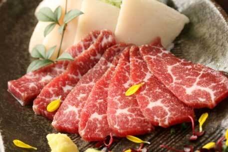 sashimi, nhật bản, bạn đã thưởng thức món sashimi thịt ngựa nhật bản chưa?