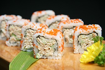 sushi, nhật bản, cách làm cơm cuộn salad cá ngừ nhật bản