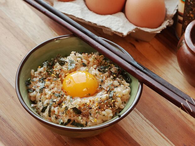 cơm, nhật bản, tamago kakegohan – cơm trộn trứng sống của nhật bản