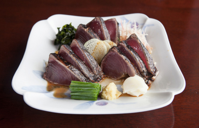 hải sản, nhật bản, katsuo no tataki – cá ngừ vằn nhật bản