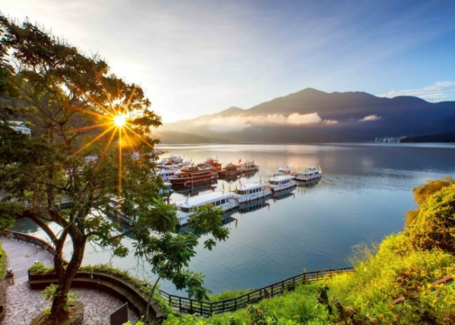 Tham quan Hồ Nhật Nguyệt – chốn bồng lai tiên cảnh Nam Đầu
