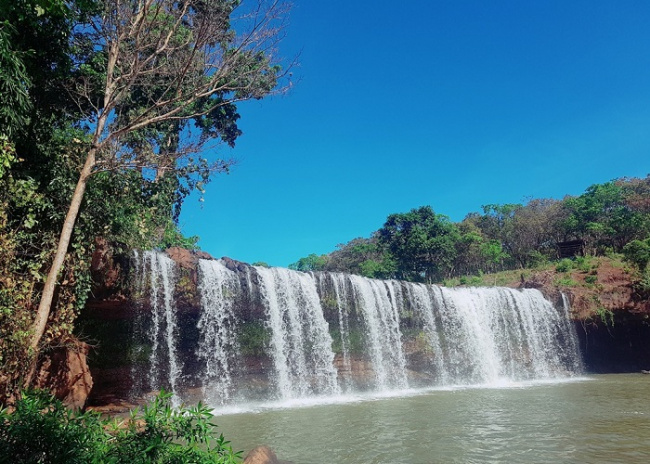 bình phước, dak mai waterfall, beautiful dak mai binh phuoc waterfall captivates visitors at first sight