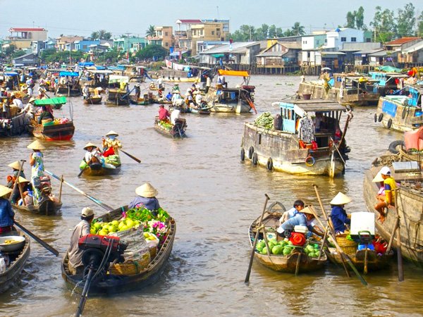 chợ nổi trà ôn – khu chợ mang nét đặc trưng sông nước tại vĩnh long