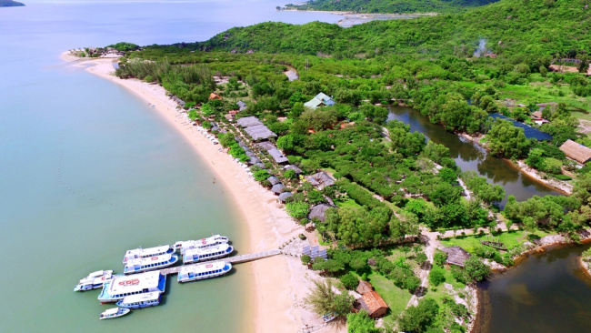 Tận hưởng vẻ đẹp bất tận tại Đảo Hoa Lan Nha Trang