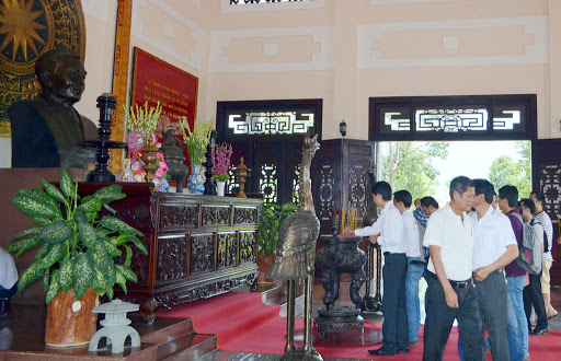 Đến Vĩnh Long thăm  người hùng dân tộc – đền thờ Phạm Hùng