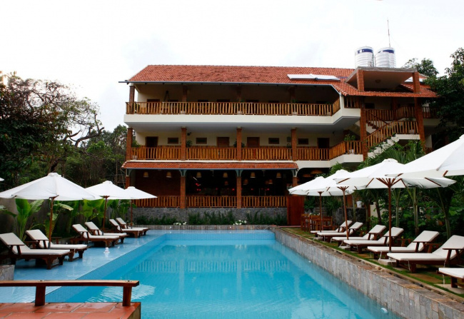 top 10 khách sạn ở phú quốc: gần biển, view đẹp, giá rẻ