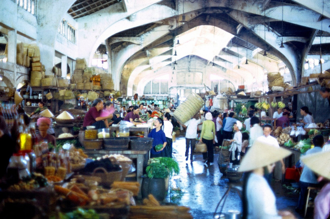 saigon, saigon market 50-60 years ago, a collection of beautiful photos of the old saigon market 50-60 years ago￼