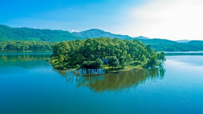 Du lịch Hồ Yên Trung 