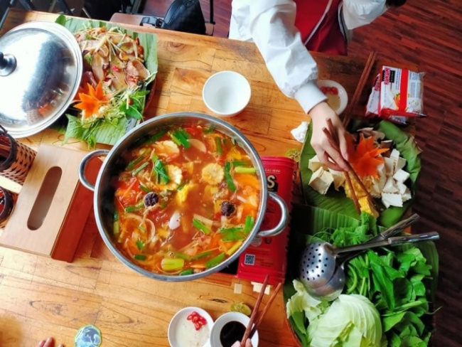 four-way cuisine, lao cai tourism, sapa cuisine, travel to sapa, sturgeon hotpot – a delicious dish when coming to lao cai