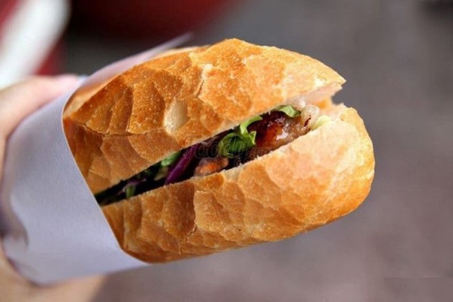 top 7 địa chỉ bán bánh mì chả cá sài gòn ngon đúng chuẩn