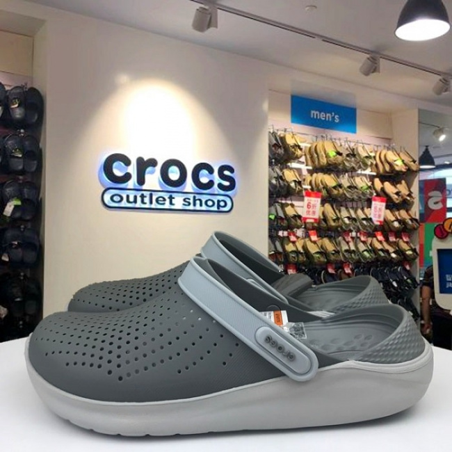 Top 10 Địa Chỉ Cửa Hàng Crocs Chính Hãng Tại TPHCM - ALONGWALKER