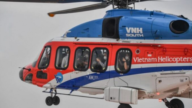 Experience traveling by helicopter in the sky of Ho Chi Minh City