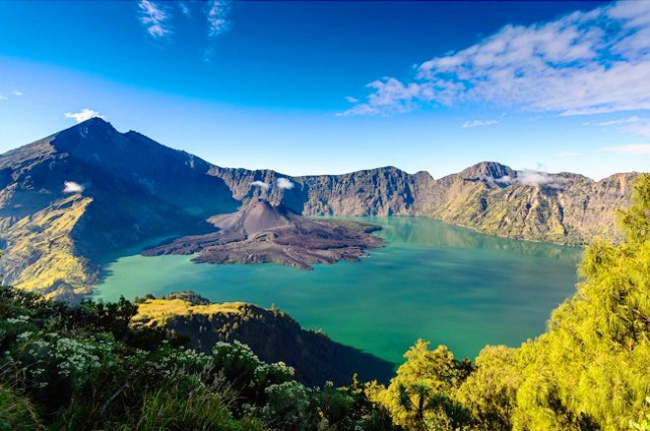 Du lịch Indonesia khám phá núi lửa cho những tinh thần thép