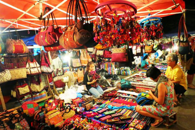 Top 9 điểm mua sắm hấp dẫn du khách ở Hà Nội