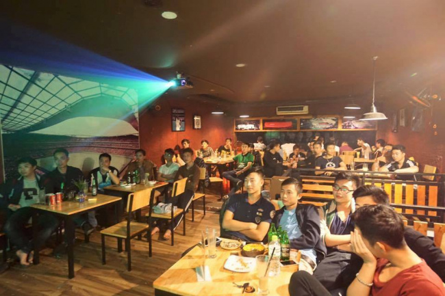 “đón bão” với top 7 quán cafe xem bóng đá hà nội cực đã