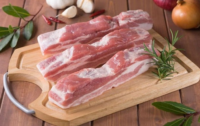 Tại sao thịt lợn có mùi hôi? Học ngay cách khử mùi hôi đơn giản nhất